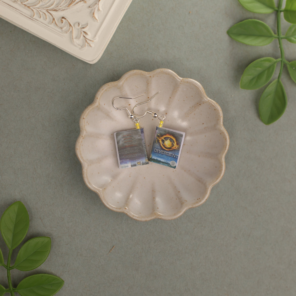 Titled Dangle Earrings - Veronica Roth - Divergent