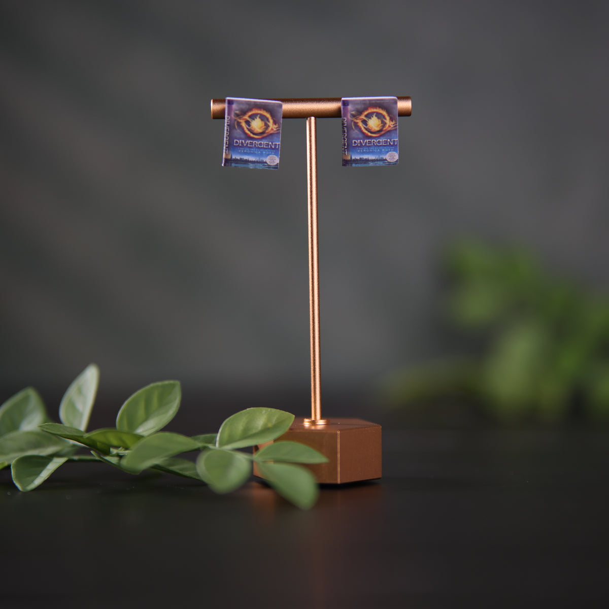 Titled Stud Earrings - Veronica Roth - Divergent
