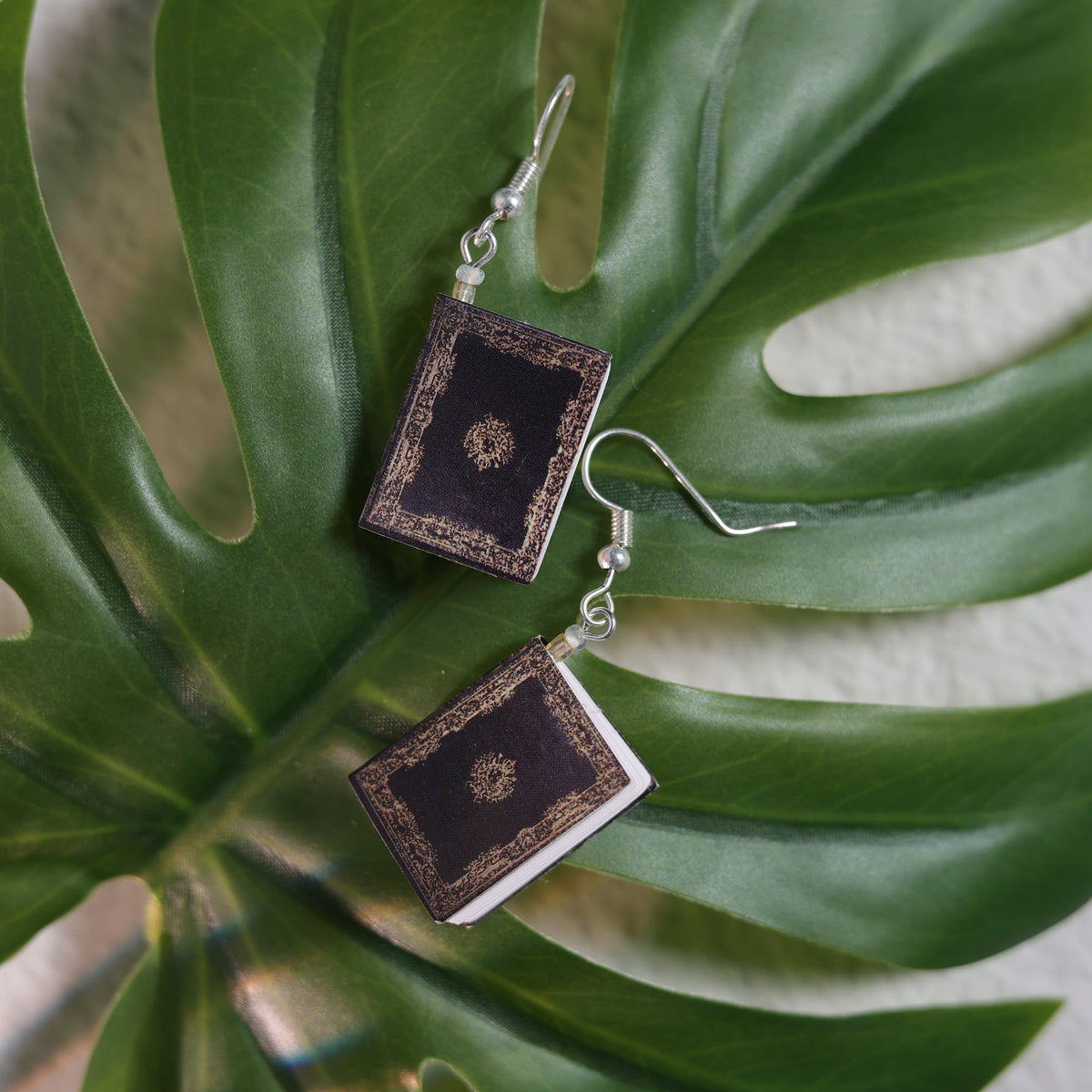 Timeless Dangle Earrings - Antiqua Aurora
